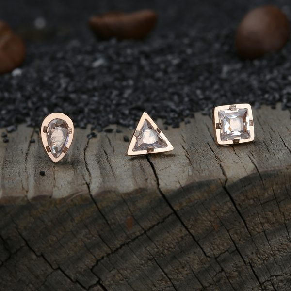 Titanium Internally Threaded Three Prong Set CZ Triangle End - Image 4