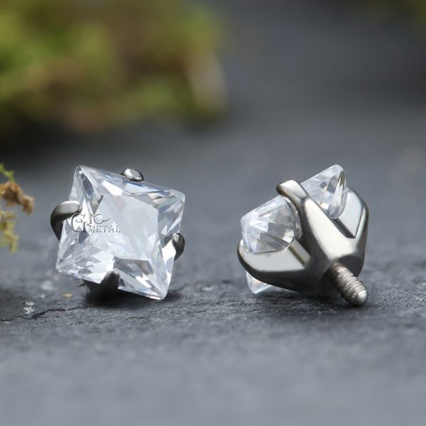 Titanium Internally Threaded Claw Set Square Gem End - Image 4