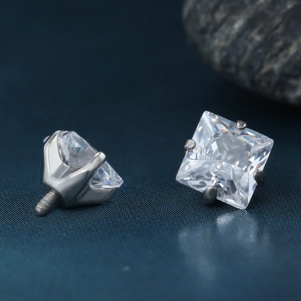 Titanium Internally Threaded Claw Set Square Gem End - Image 5