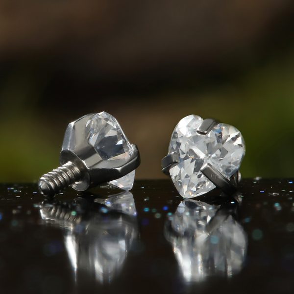 Titanium Internally Threaded Heart Gem End - Image 4
