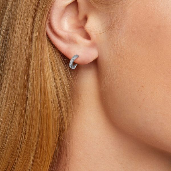 White Gold Side-Set Gemmed Clicker - Image 3